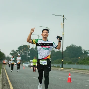 Runner Photo 7701552