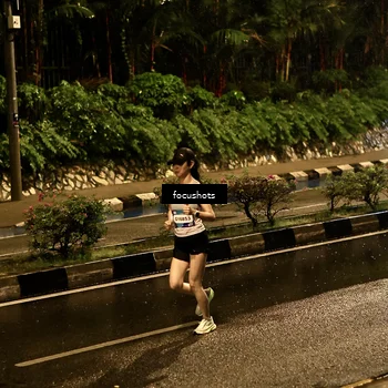 Runner Photo 7701553