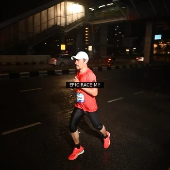 Runner Photo 7701554