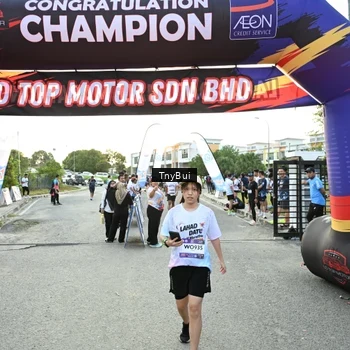 Runner Photo 7701576
