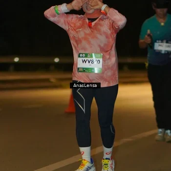Runner Photo 7701594