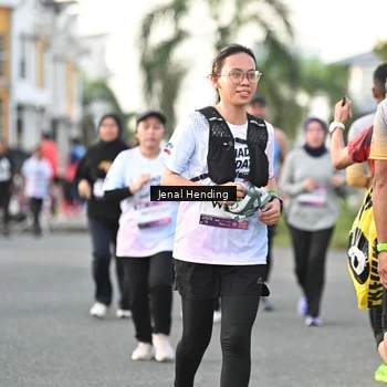 Runner Photo 7701597