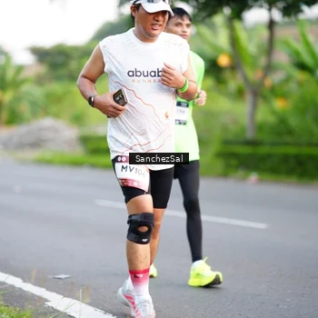 Runner Photo 7701600