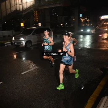 Runner Photo 7701623
