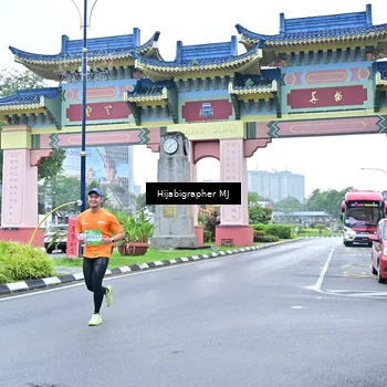 Runner Photo 7701633