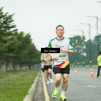 Runner Photo 7701635