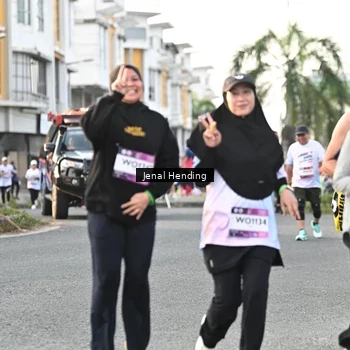 Runner Photo 7701646