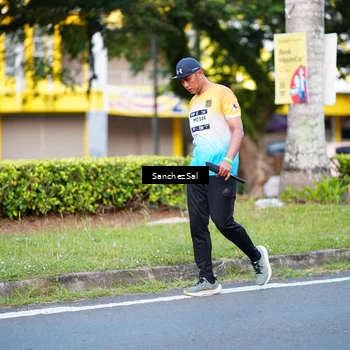 Runner Photo 7701653