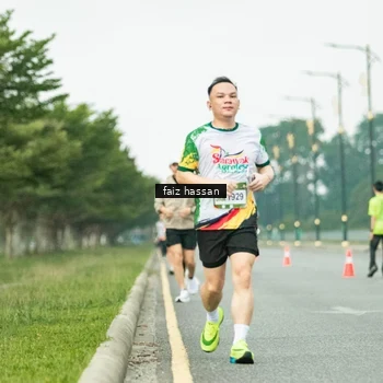 Runner Photo 7701662