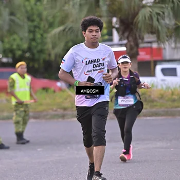 Runner Photo 7701663