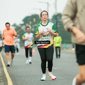 Runner Photo 7701675