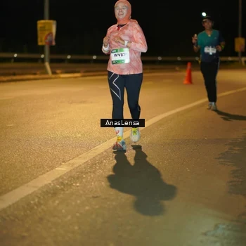 Runner Photo 7701677