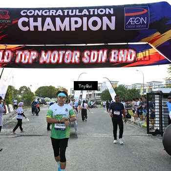 Runner Photo 7701697