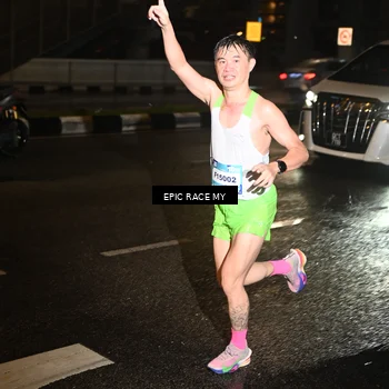 Runner Photo 7701704