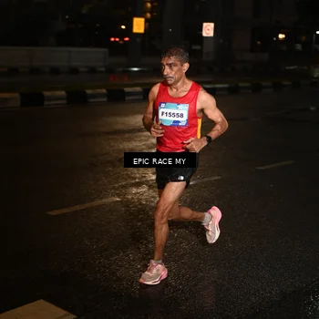 Runner Photo 7701723