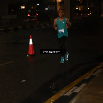 Runner Photo 7701728