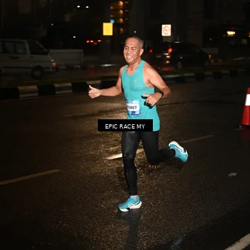 Runner Photo 7701741