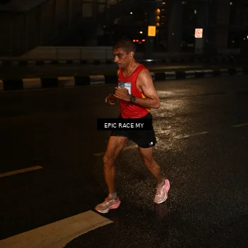 Runner Photo 7701742