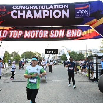 Runner Photo 7701744