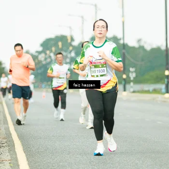 Runner Photo 7701747