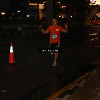Runner Photo 7701751
