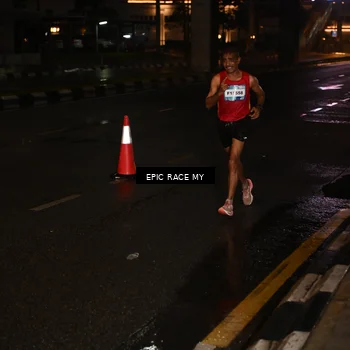 Runner Photo 7701755