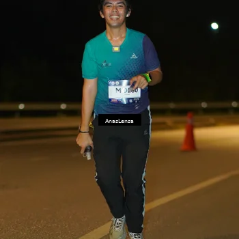 Runner Photo 7701758