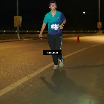 Runner Photo 7701765