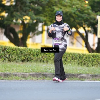Runner Photo 7701766