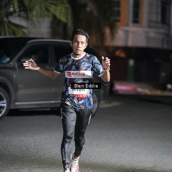 Runner Photo 7701767