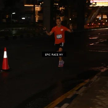 Runner Photo 7701776
