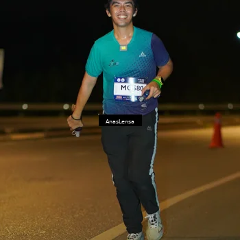 Runner Photo 7701780