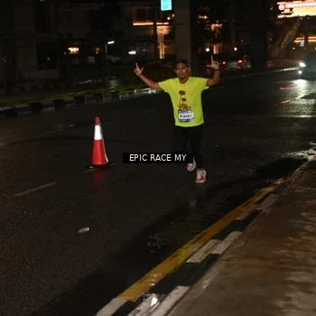 Runner Photo 7701785