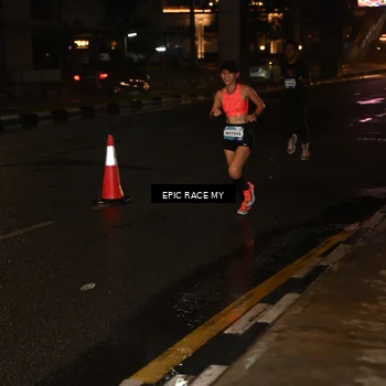 Runner Photo 7701800