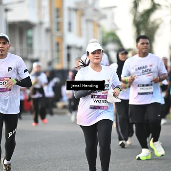 Runner Photo 7701818