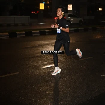 Runner Photo 7701824