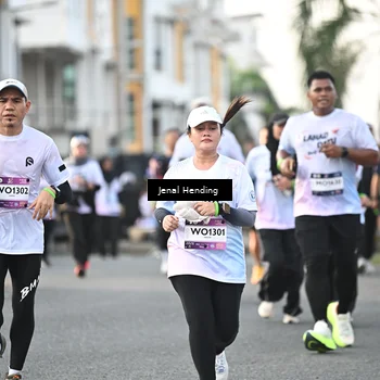 Runner Photo 7701842