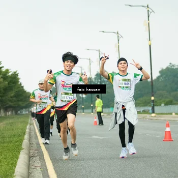 Runner Photo 7701857