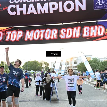 Runner Photo 7701866