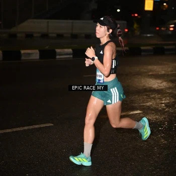 Runner Photo 7701874