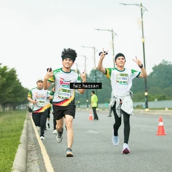 Runner Photo 7701883