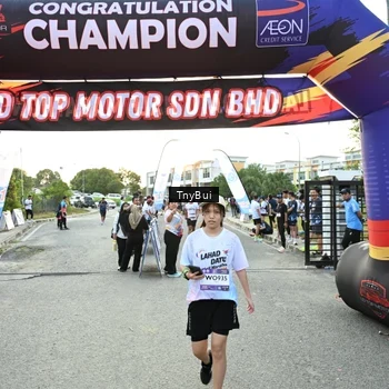 Runner Photo 7701889