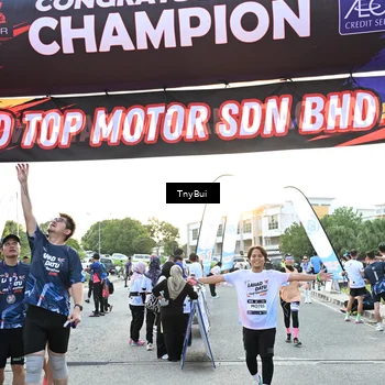 Runner Photo 7701893