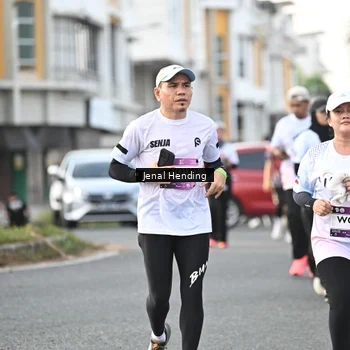 Runner Photo 7701896