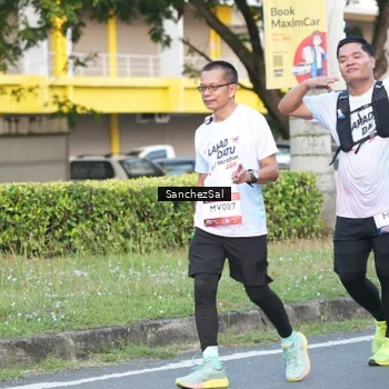 Runner Photo 7701897