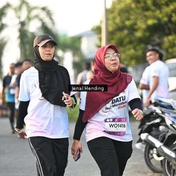 Runner Photo 7701916