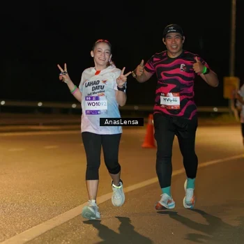 Runner Photo 7701937
