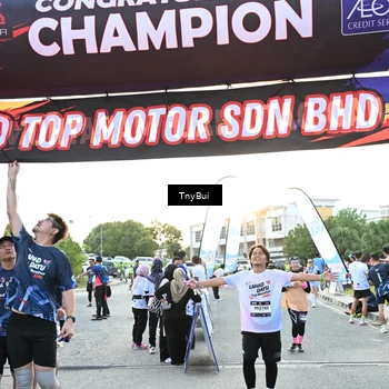 Runner Photo 7701955