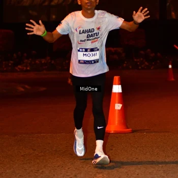Runner Photo 7701959