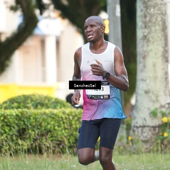 Runner Photo 7701985